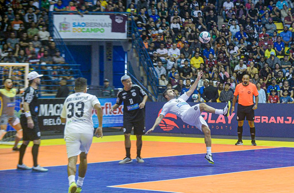 Falcão: 'Futsal não se vende bem, mas tem potencial