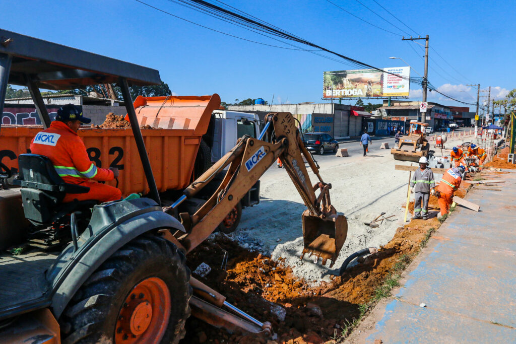 Prefeito Orlando Morando vistoria andamento nas obras de alargamento da ...