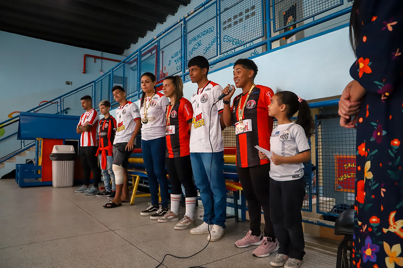 Jogadores do Atlético Mineiro visitam alunos da Escolinha de Futebol de  Diadema - Prefeitura de Diadema