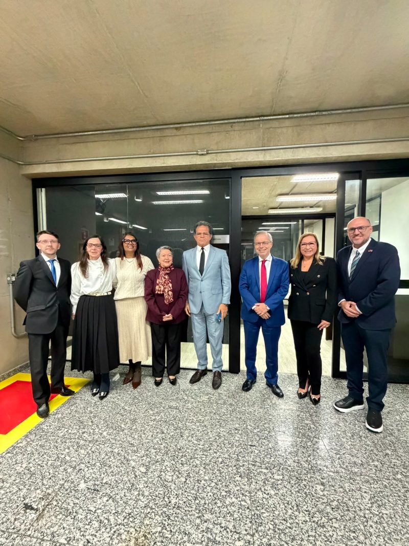 Alex Ivani OAB Santo André e ESA prestam homenagem à professora Ivani Contini ...